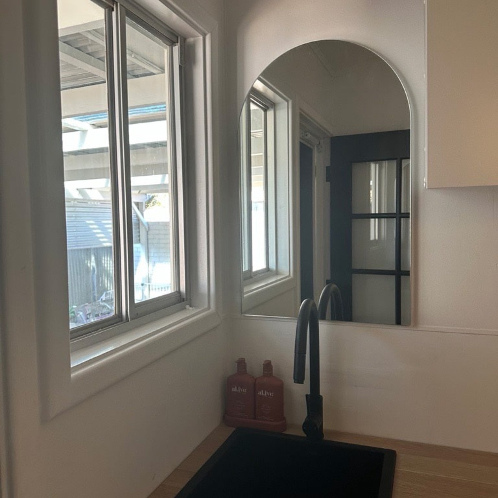 THERMOGROUP ABLAZE ARCH SHAPE MIRROR WITH HANGERS INCLUDING DEMISTER 500X800MM