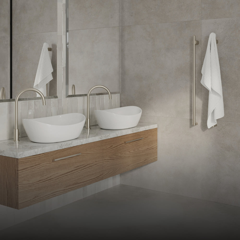 THERMOGROUP SLIMLINE ROUND VERTICAL HEATED SINGLE TOWEL RAIL POLISHED STAINLESS STEEL 900MM