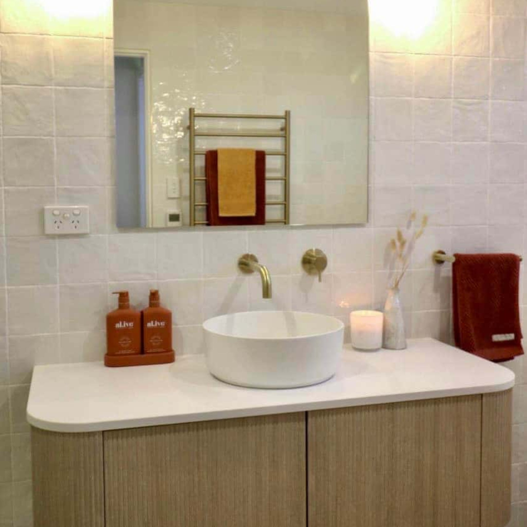 THERMOGROUP ABLAZE ARCH SHAPE MIRROR GLUE-TO-WALL 750X1000MM