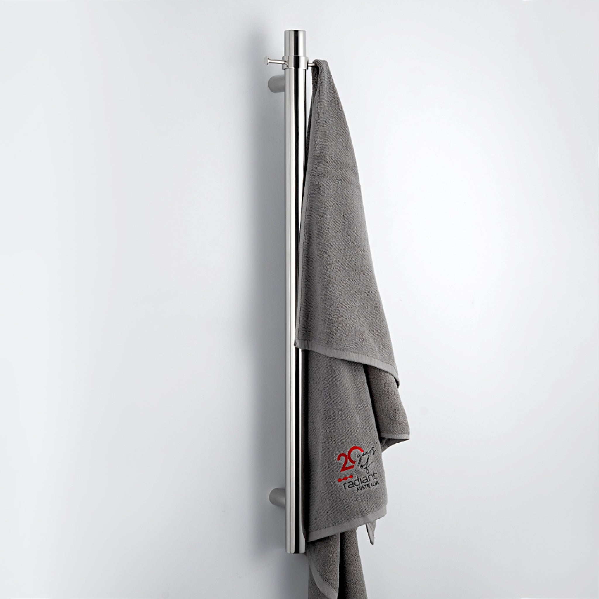 RADIANT HEATING NON-HEATED VERTICAL SINGLE TOWEL RAIL MIRROR POLISHED 950MM