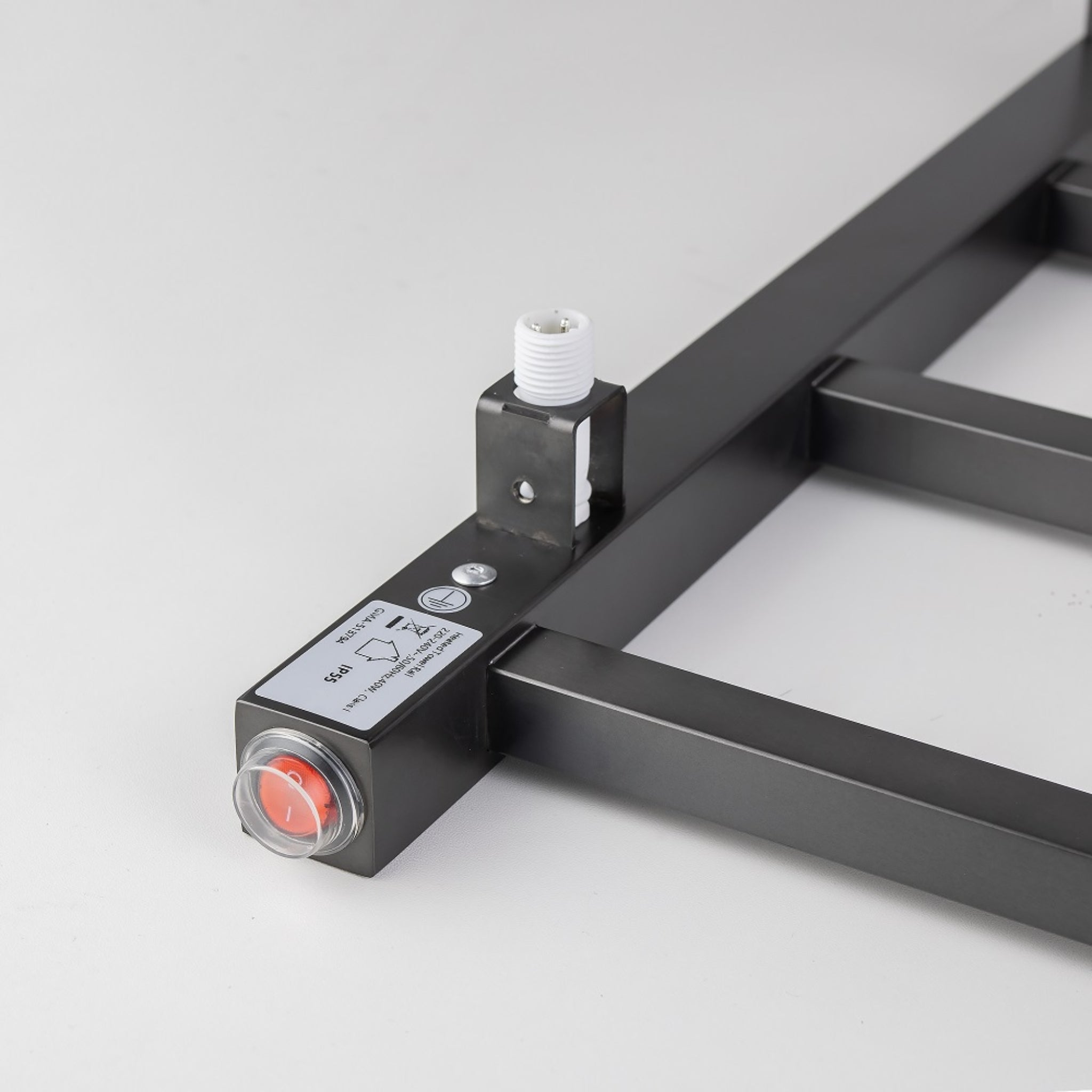 AQUAPERLA 6-BAR HEATED TOWEL RAIL GUN METAL 674MM