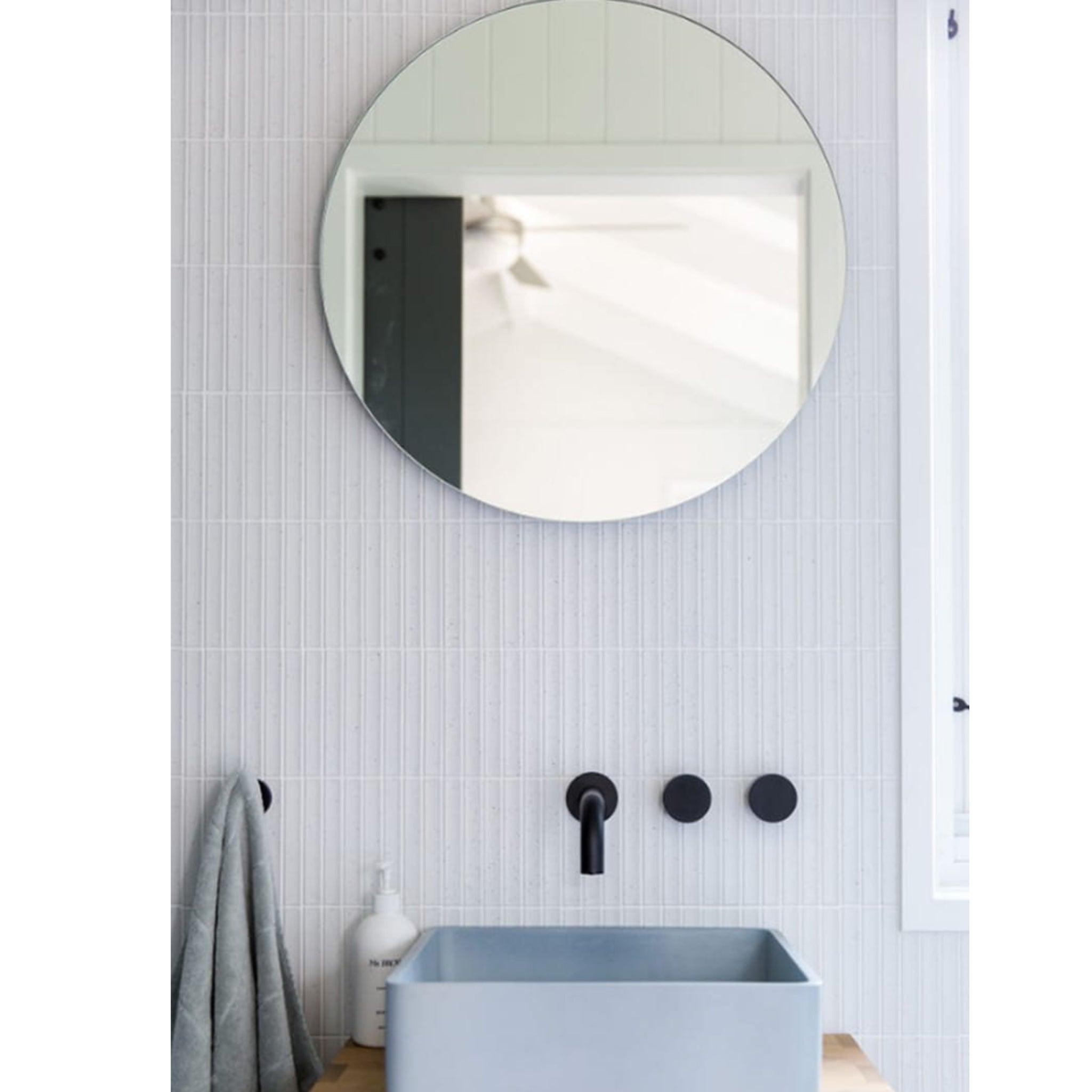 THERMOGROUP ABLAZE RIO FRAMELESS ROUND POLISHED EDGE MIRROR 600MM