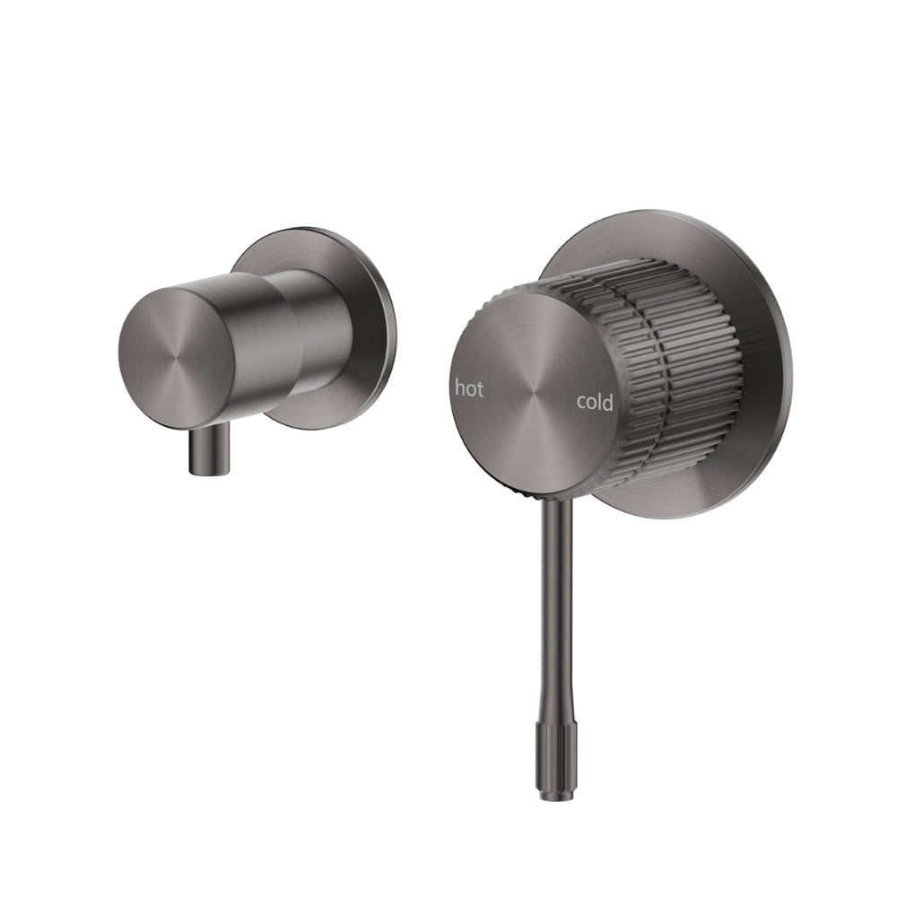BELLA VISTA MICA FLUTED SHOWER MIXER DIVERTER SIDEWAYS 151MM GUN METAL