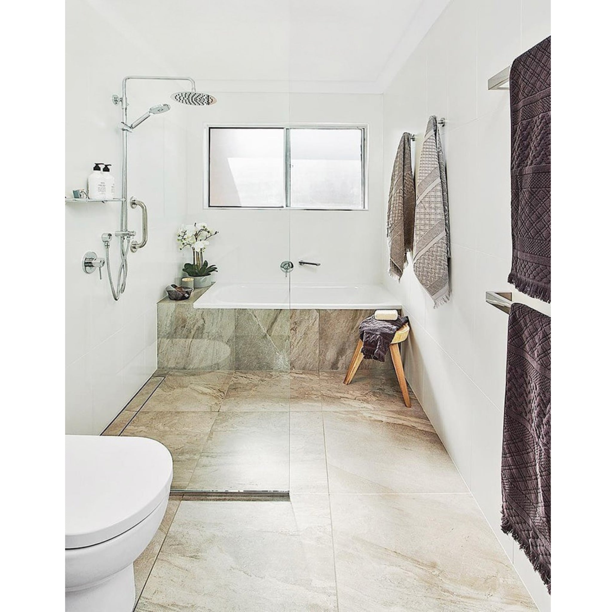 THERMOGROUP SQUARE SINGLE BAR HEATED TOWEL RAIL 632MM POLISHED STAINLESS STEEL