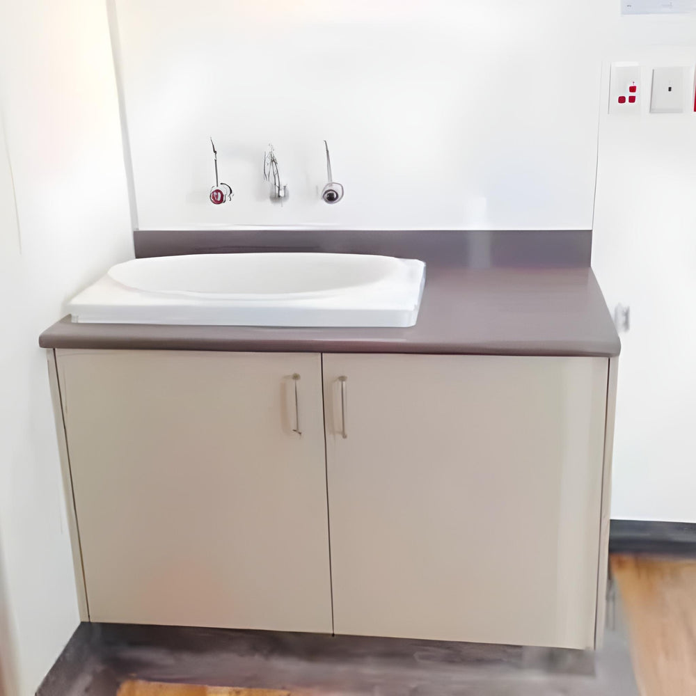 TURNER HASTINGS BABY BUILT-IN ACRYLIC BATHTUB GLOSS WHITE 800MM