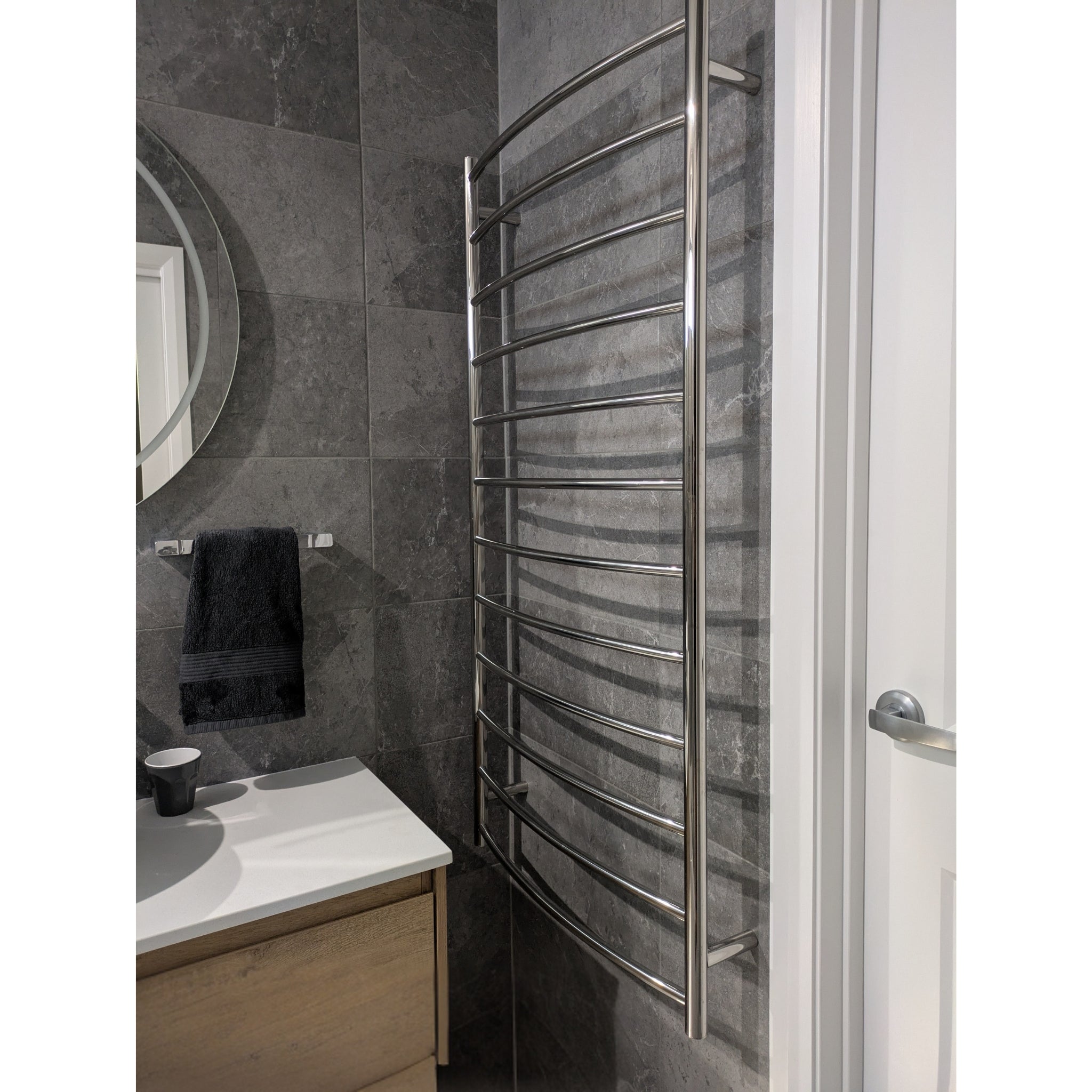 THERMOGROUP CURVED ROUND LADDER HEATED TOWEL RAIL 700MM