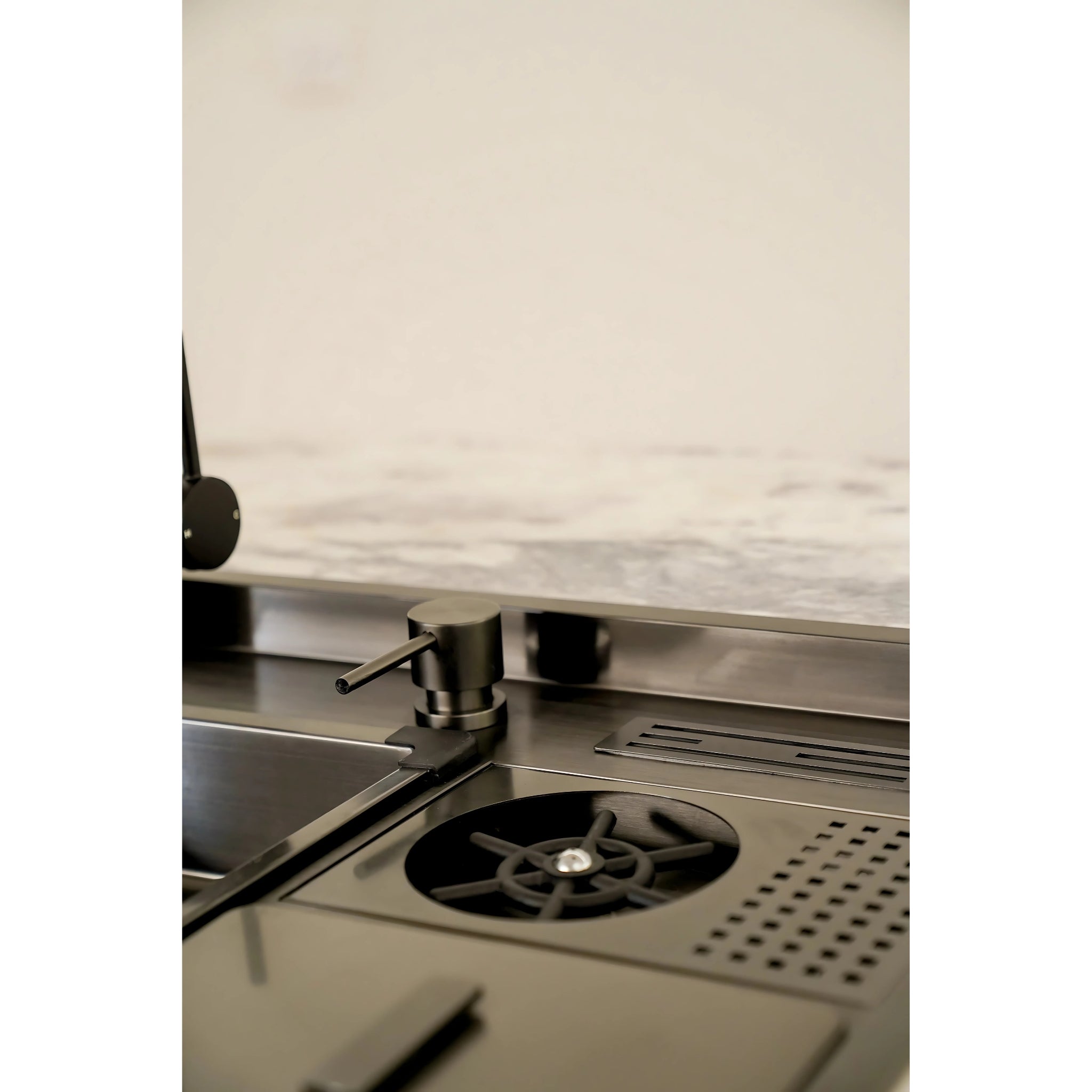 ALIA SMART UNDERMOUNT SINK MULTIFUNCTION GUNMETAL GREY 1050MM