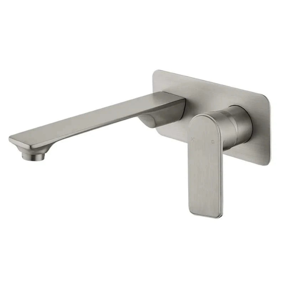 TAPART BATEAU WALL MIXER WITH OUTLET BRUSHED NICKEL