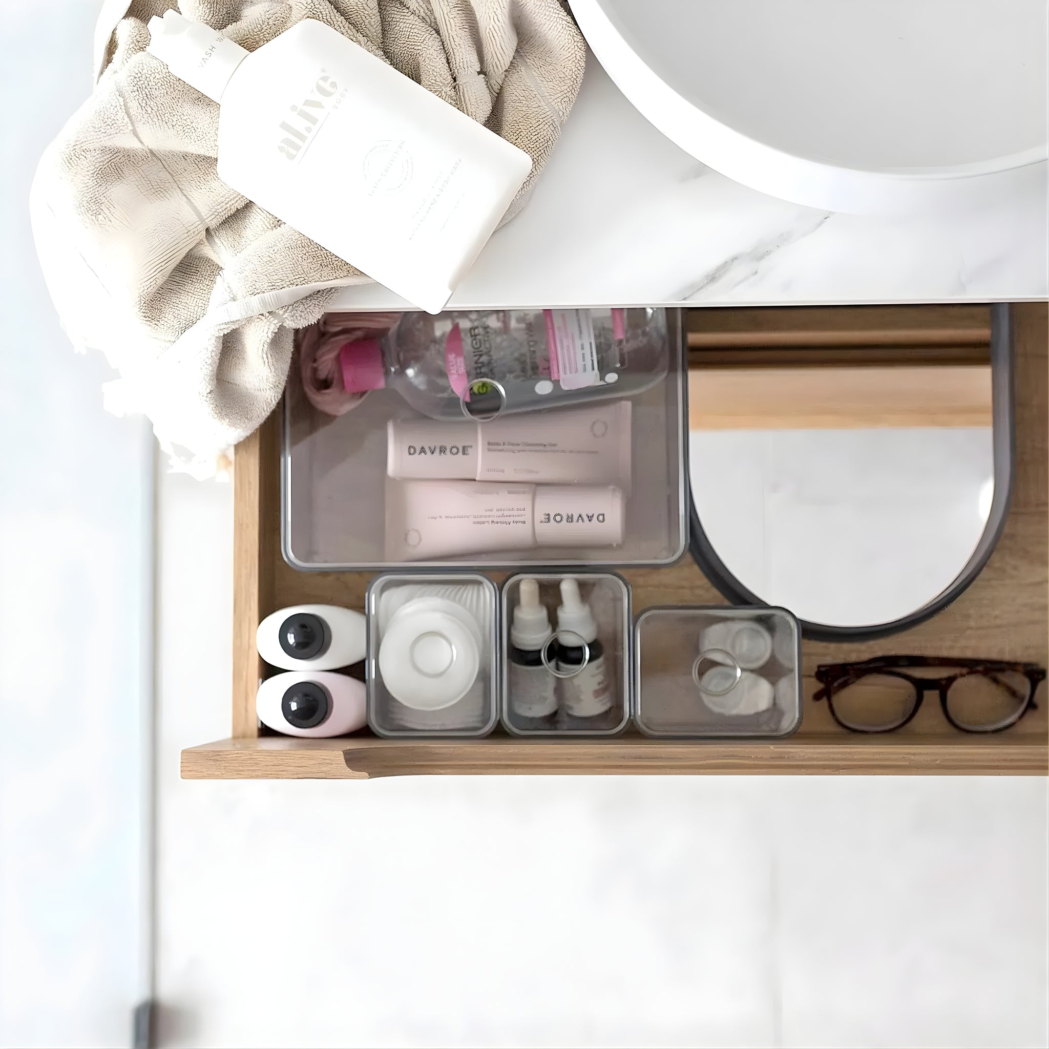 OTTI BYRON NATURAL OAK 600MM SINGLE BOWL WALL HUNG VANITY