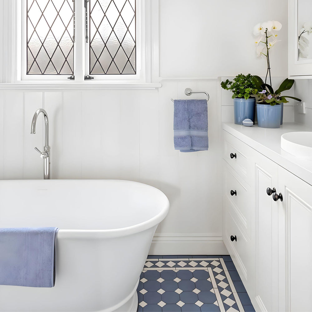 TURNER HASTINGS CAMBRIDGE TITANCAST SOLID SURFACE FREESTANDING BATHTUB SATIN SILK WHITE WITH OVERFLOW (AVAILABLE IN 1555MM & 17400MM)
