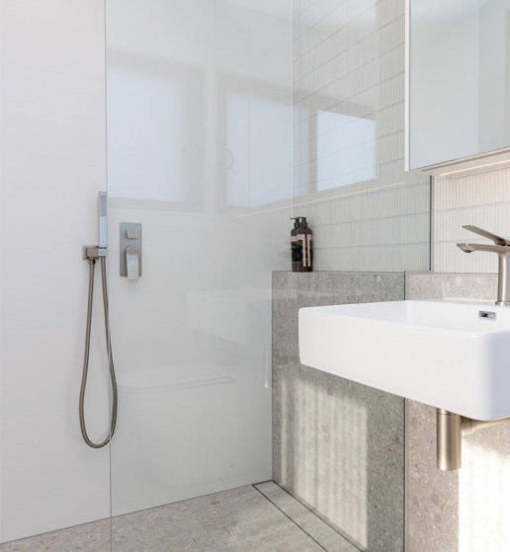 AQUAPERLA SHOWER ON RAIL WITH HAND HELD SHOWER 200MM CHROME