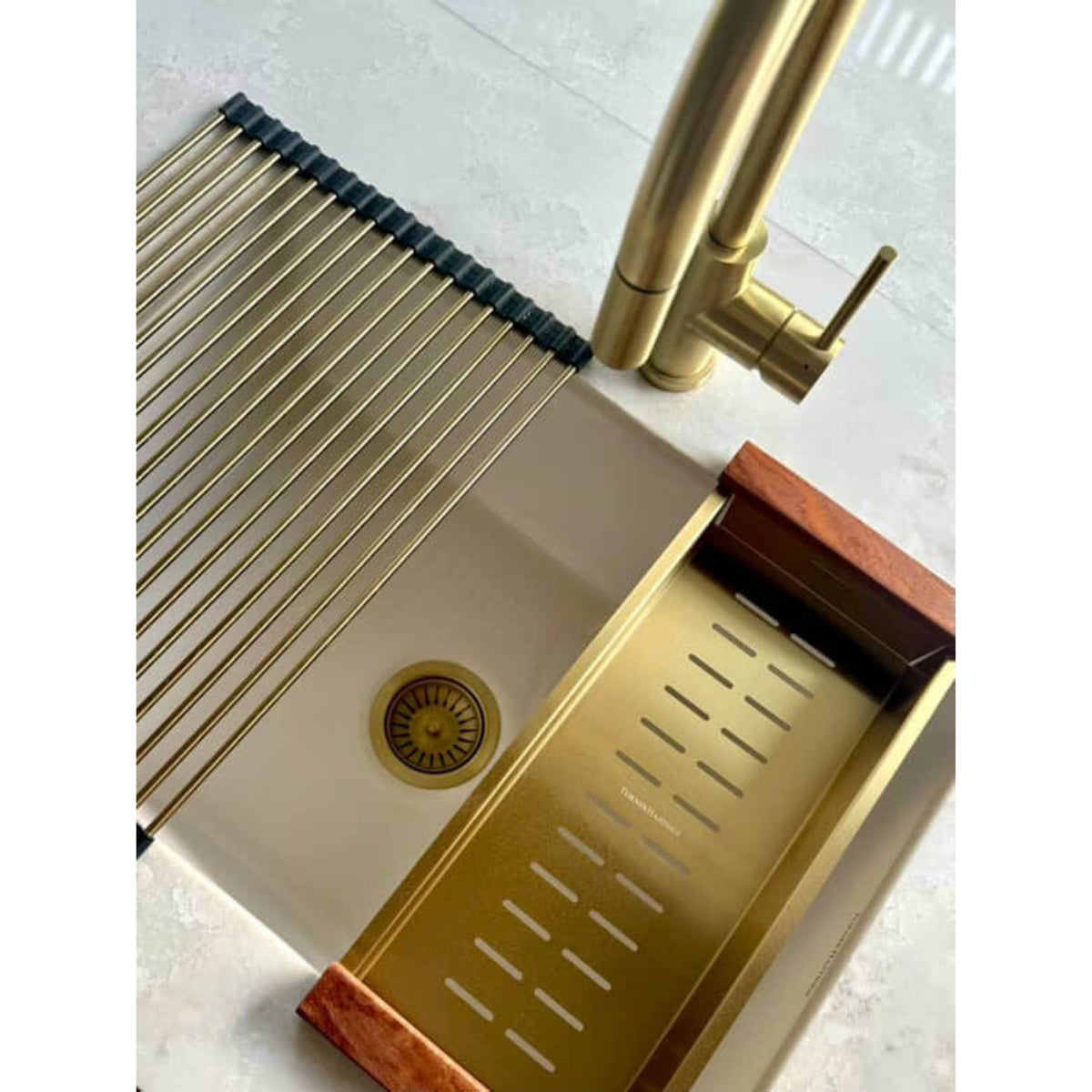 TURNER HASTINGS SINK COLANDER 435MM BRUSHED BRASS