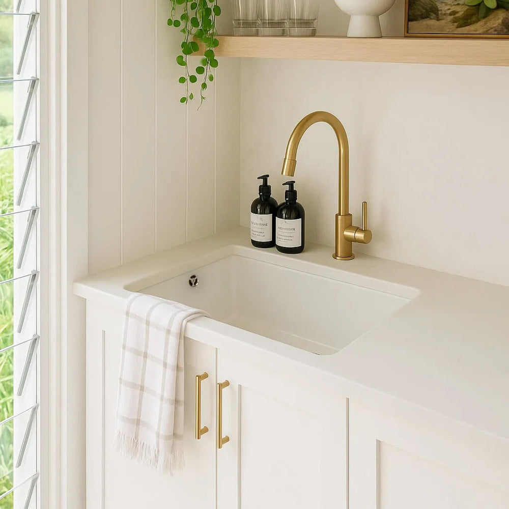 TURNER HASTINGS CUISINE INSET AND UNDERMOUNT FINE FIRECLAY SINGLE BOWL SINK WITH OVERFLOW GLOSS WHITE 601MM