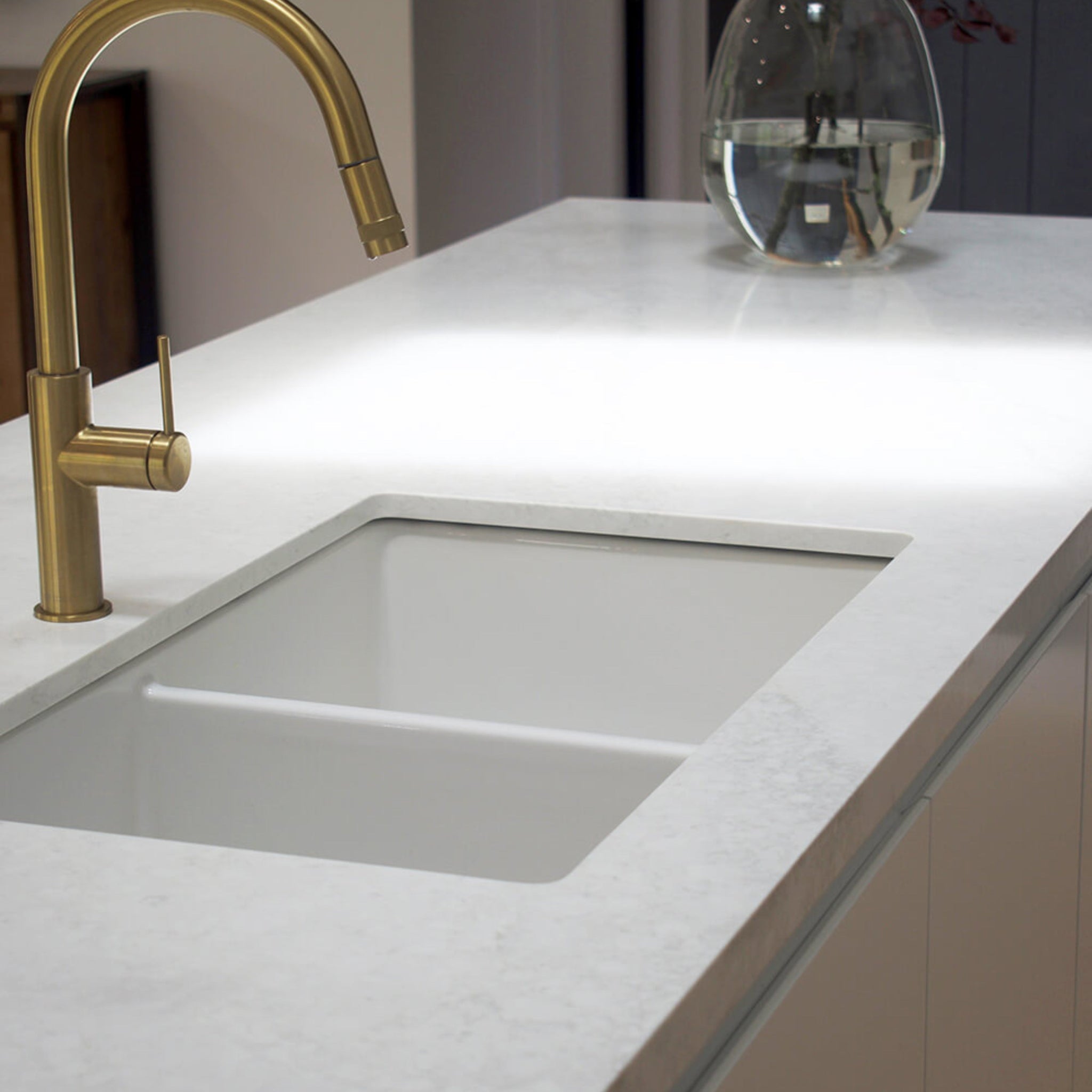 TURNER HASTINGS CUISINE DOUBLE INSET AND UNDERMOUNT FINE FIRECLAY SINK GLOSS WHITE 815MM