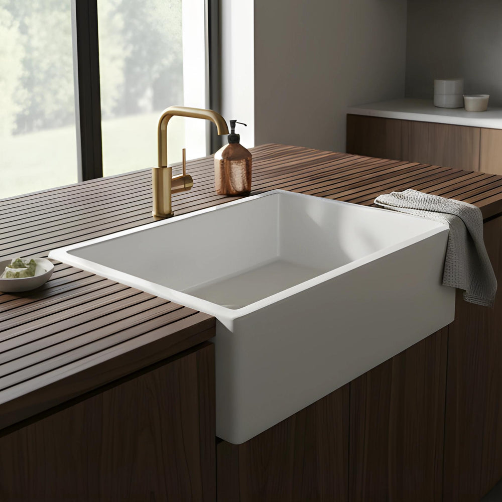 TURNER HASTINGS COVE FIRECLAY BUTLER SINK WITH OVERFLOW GLOSS WHITE 610MM