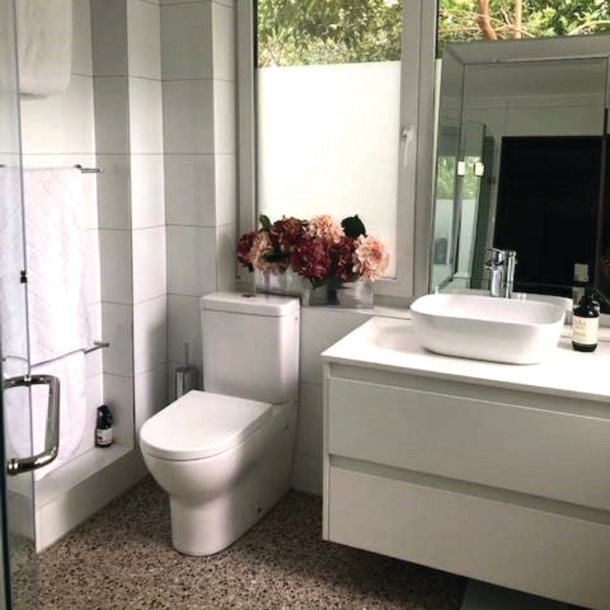 TURNER HASTINGS HARTLEY CLOSE COUPLED BACK TO WALL TOILET SUITE GLOSS WHITE
