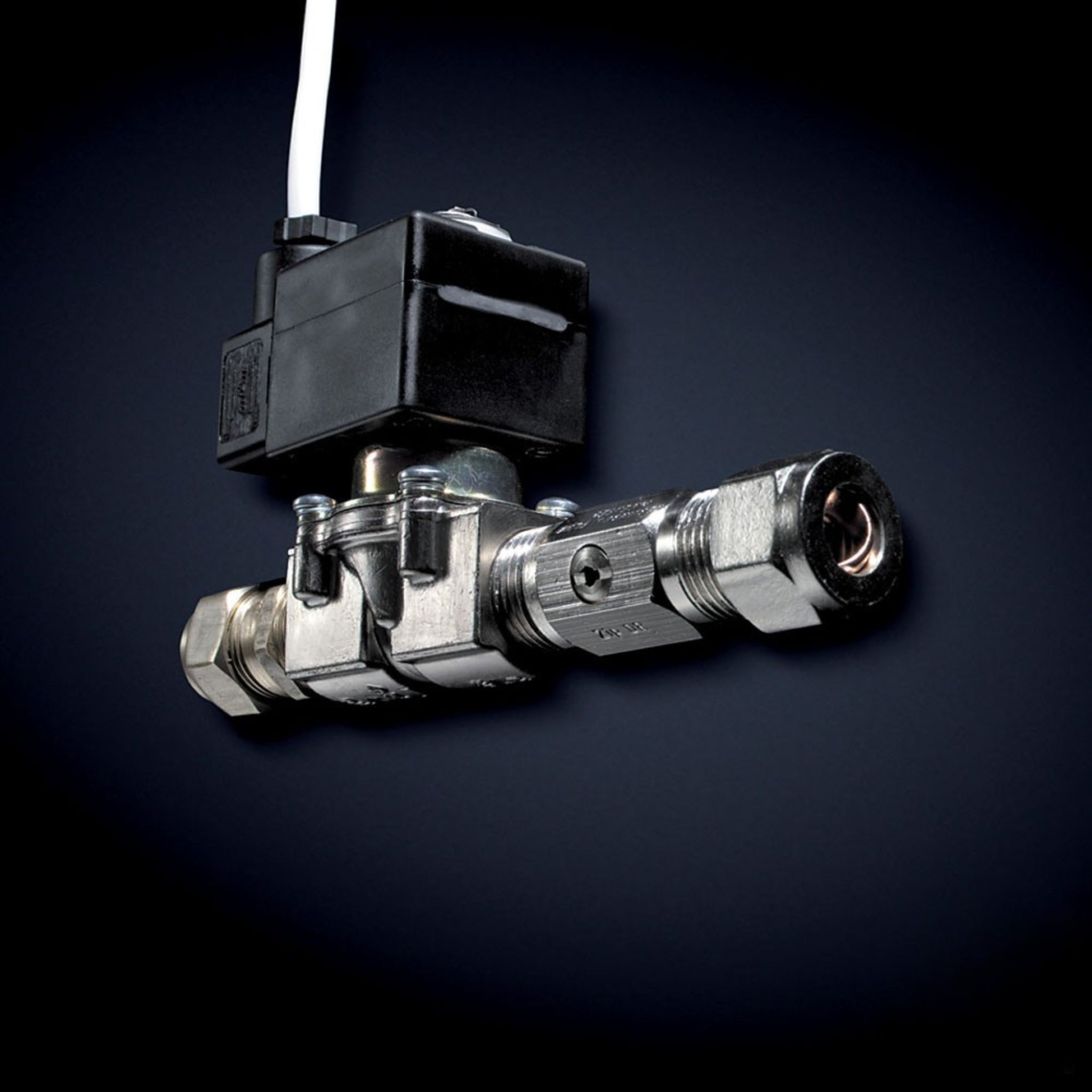 FIENZA ISABELLA WALL HUNG URINAL TWIN STALL URINAL KIT WITH FLUSHMASTER GLOSS WHITE