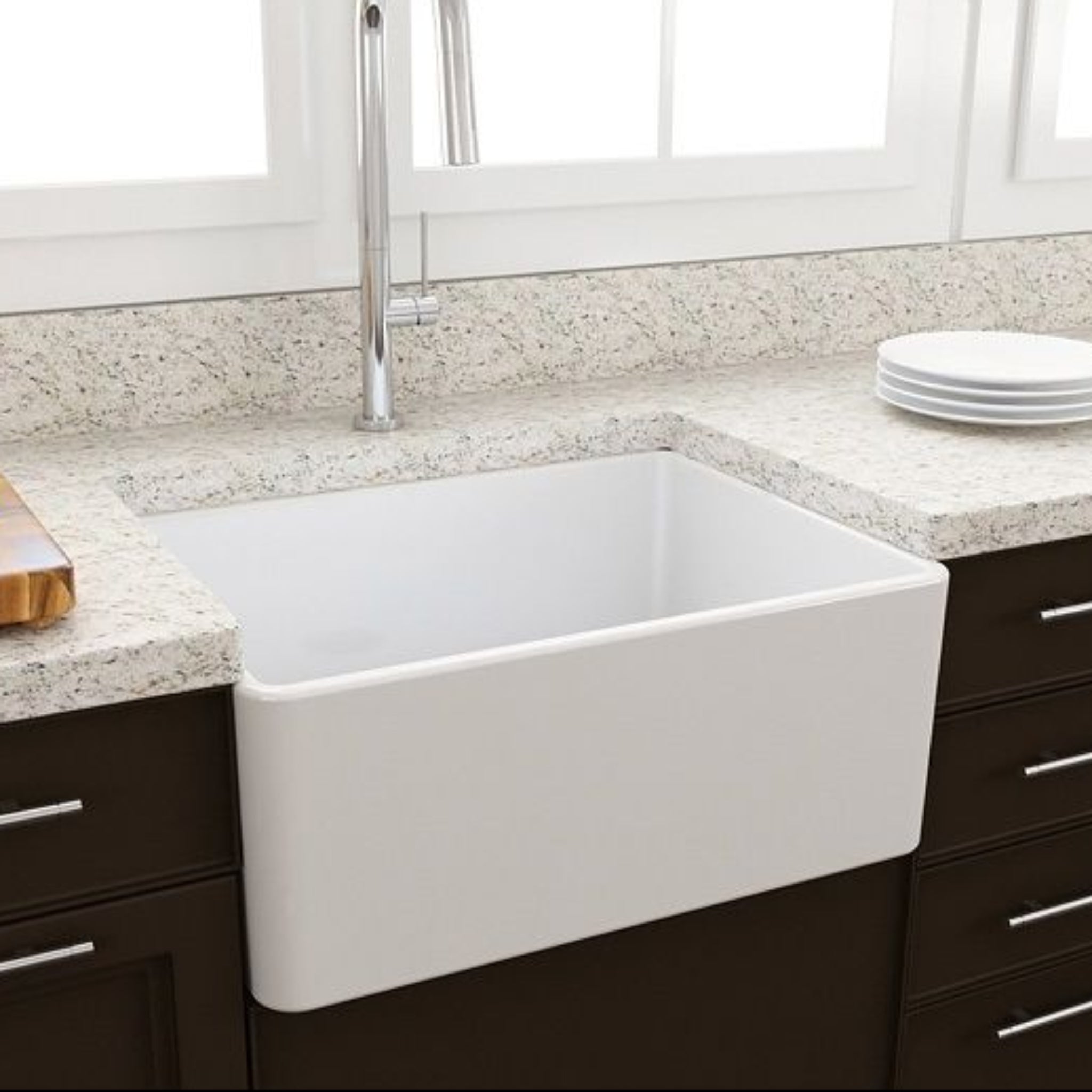 TURNER HASTINGS NOVI FARMHOUSE BUTLER SINK WITH OVERFLOW GLOSS WHITE 600MM