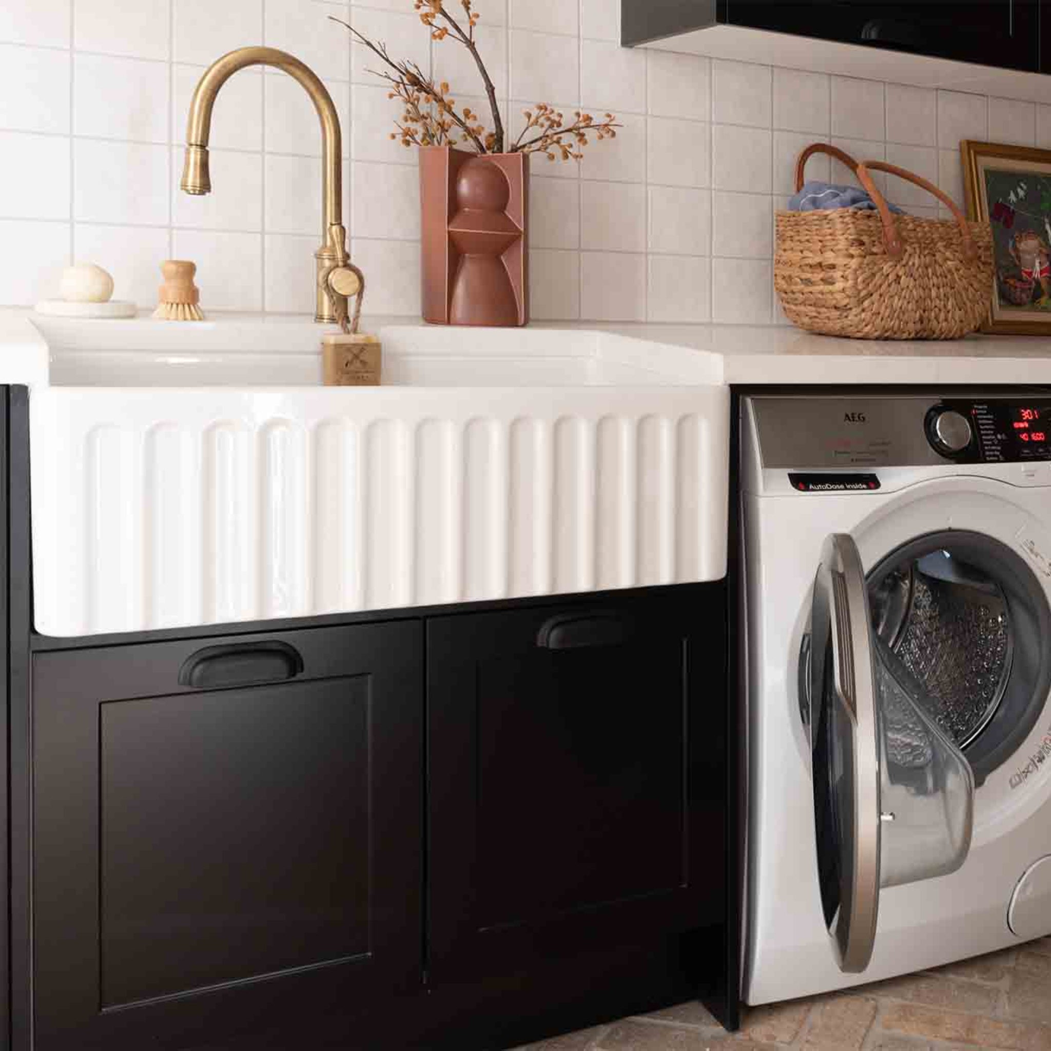 TURNER HASTINGS NOVI FARMHOUSE BUTLER SINK GLOSS WHITE 765MM