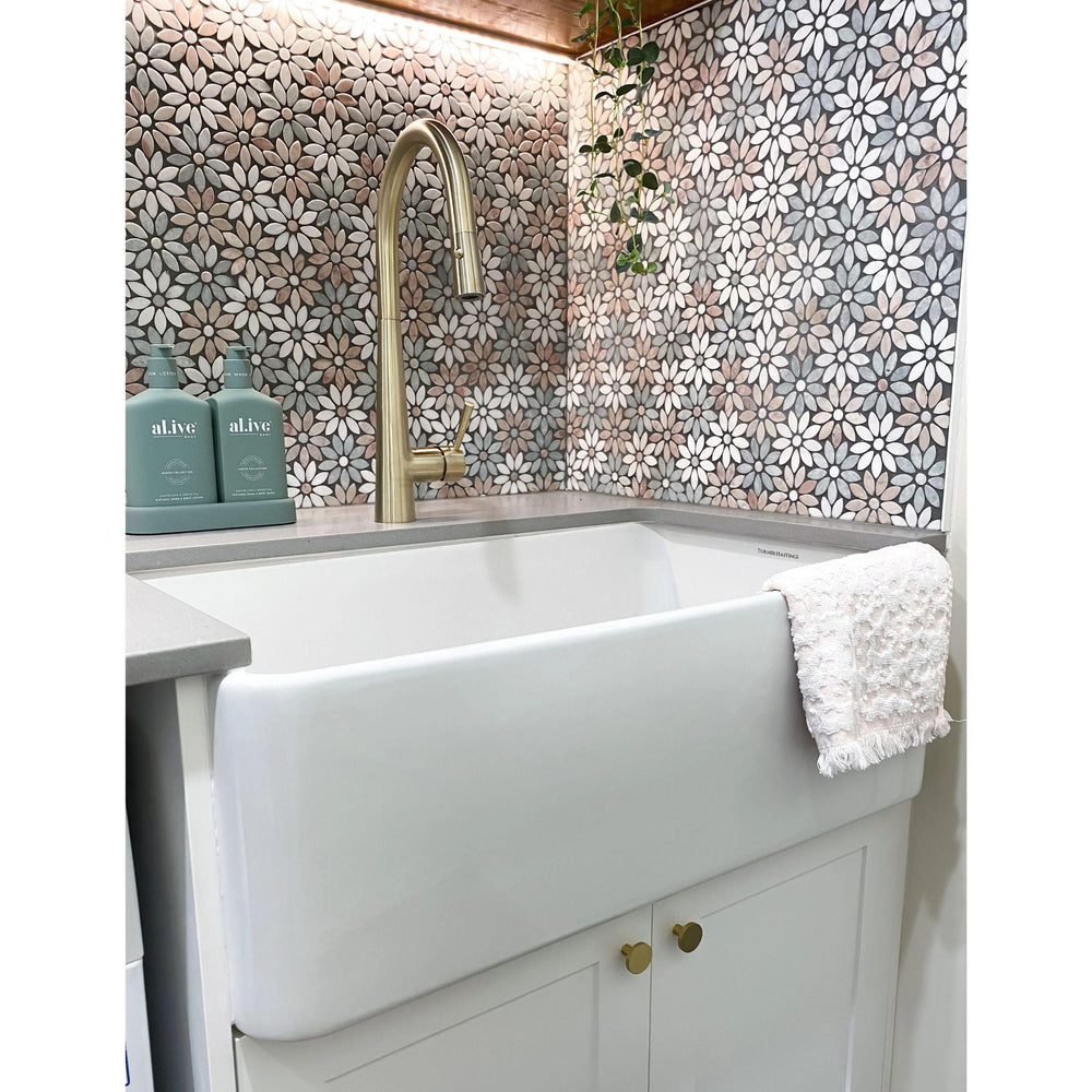 TURNER HASTINGS NOVI FARMHOUSE BUTLER SINK WITH OVERFLOW GLOSS WHITE 765MM