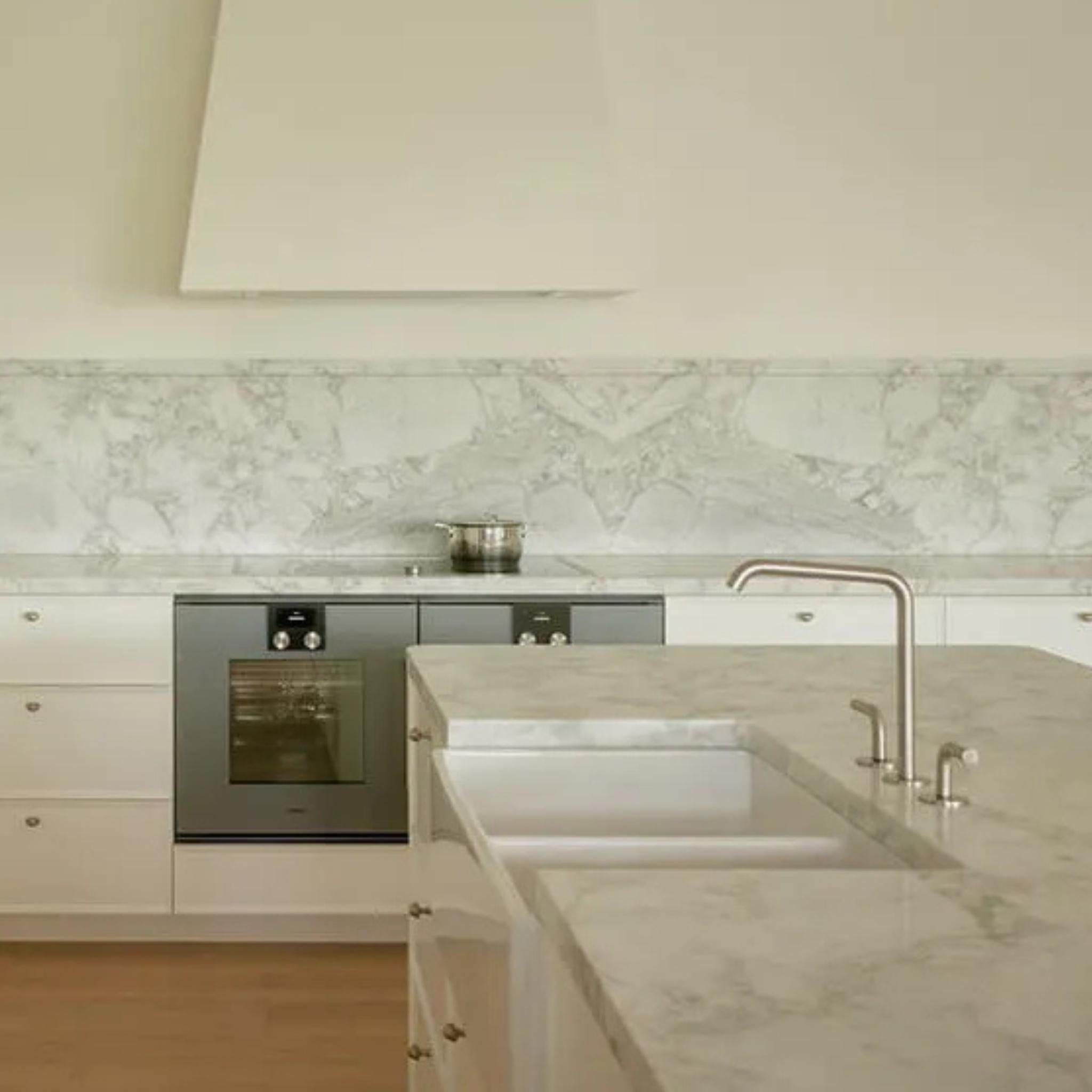 TURNER HASTINGS NOVI FIRECLAY DOUBLE BOWL FARMHOUSE BUTLER SINK WITH OVERFLOW GLOSS WHITE 840MM