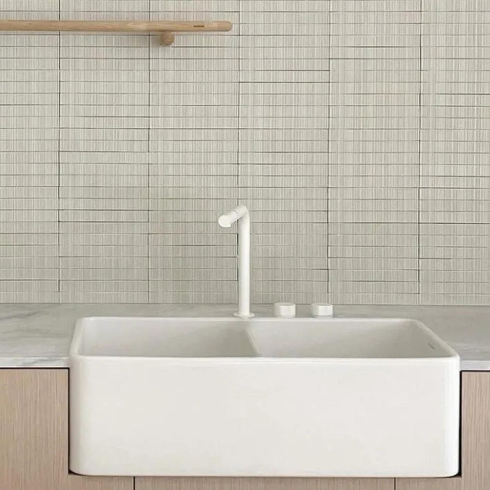 TURNER HASTINGS NOVI FIRECLAY DOUBLE BOWL FARMHOUSE BUTLER SINK GLOSS WHITE 840MM