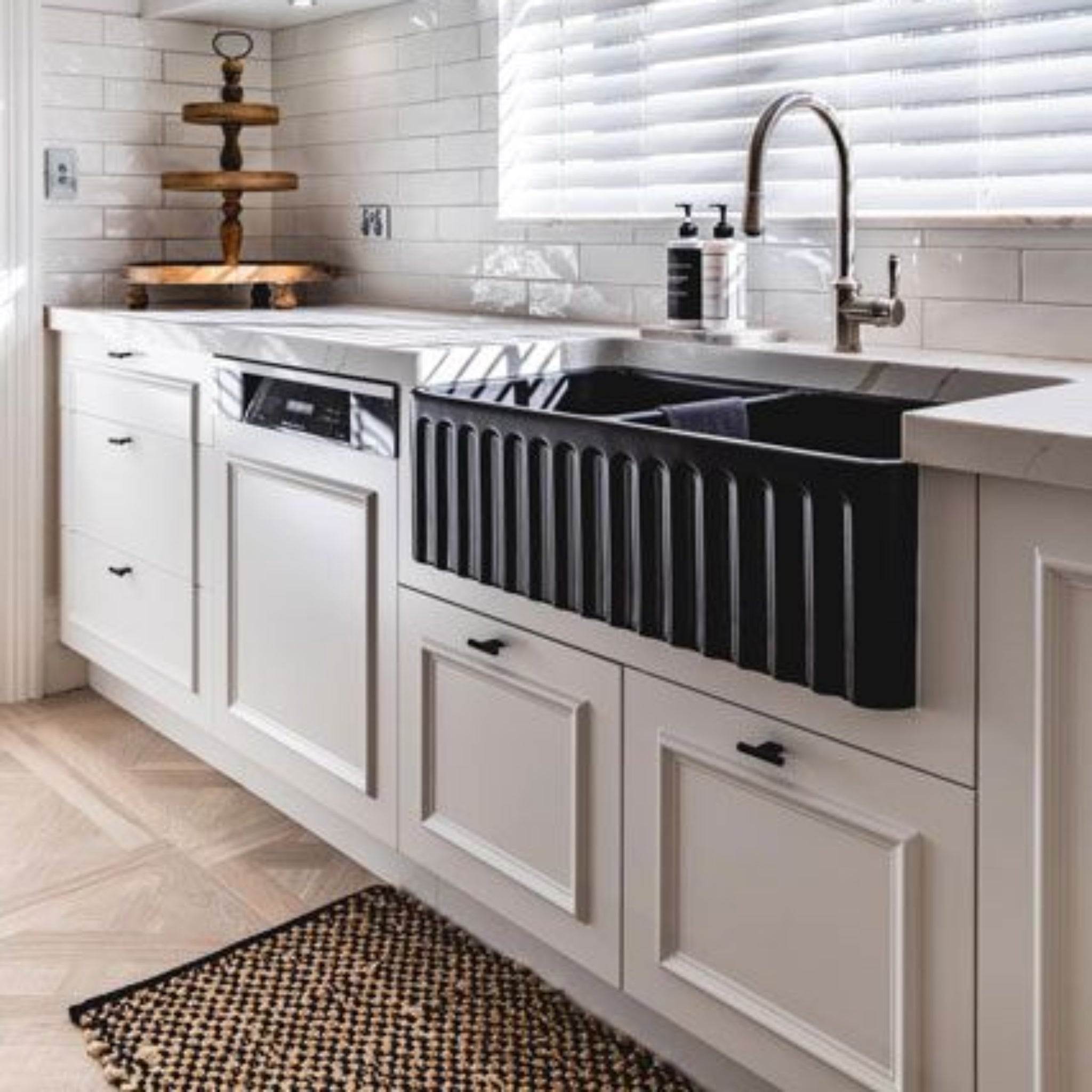 TURNER HASTINGS NOVI FARMHOUSE DOUBLE BOWL BUTLER SINK MATTE BLACK 850MM