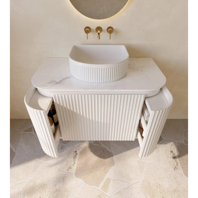 VITO NOOSA MATTE WHITE 600MM FLUTED CURVED SINGLE BOWL WALL HUNG VANITY