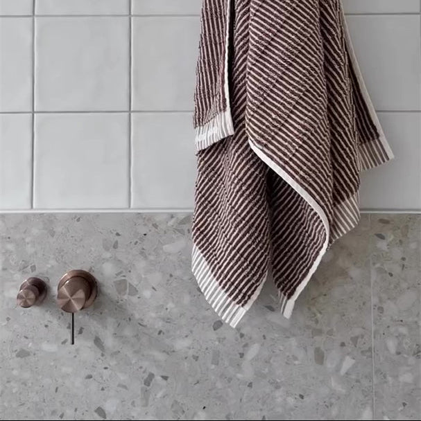 NERO MECCA SHOWER MIXER WITH DIVERTER SEPARATE BACK PLATE BRUSHED BRONZE