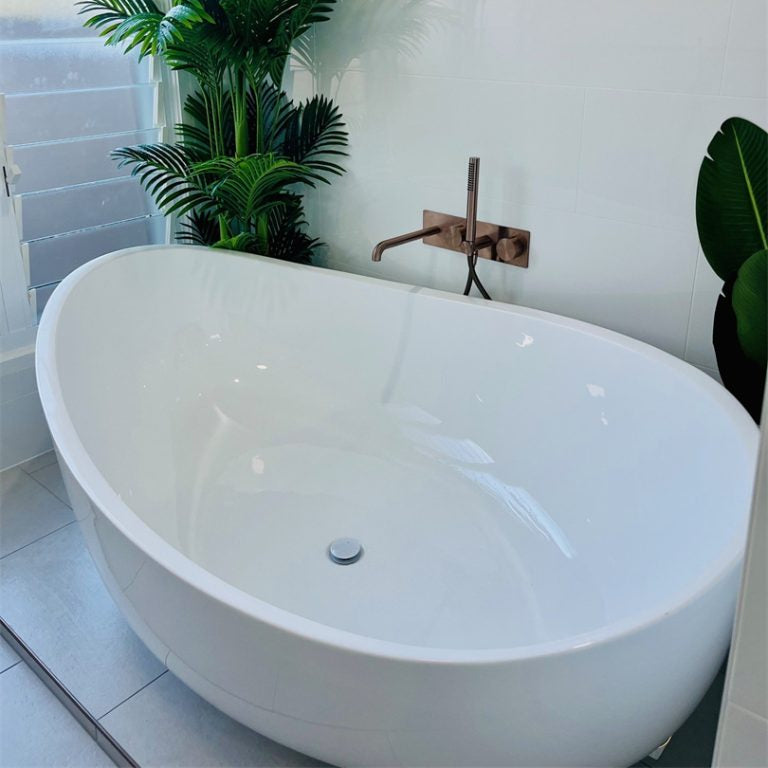 NERO KARA PROGRESSIVE SHOWER SYSTEM WITH SPOUT BRUSHED BRONZE (AVAILABLE IN 230MM AND 250MM)