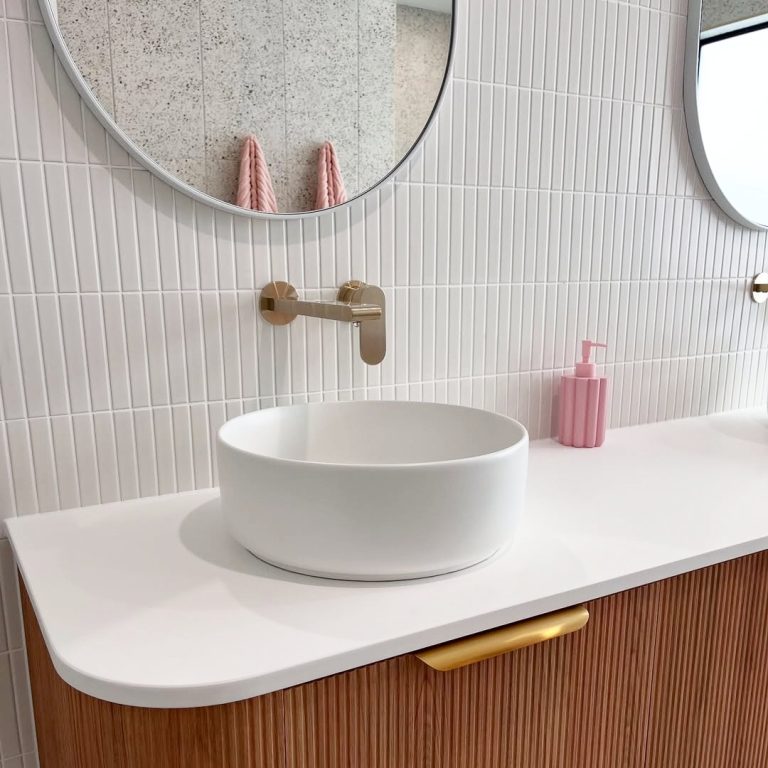 NERO ECCO WALL BASIN/BATH MIXER WITH SEPARATE BACK PLATE 206MM BRUSHED GOLD