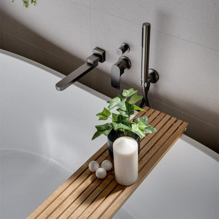 NERO SLIM SHOWER ON BRACKET GUN METAL