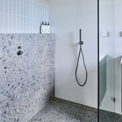 NERO SLIM SHOWER ON BRACKET GUN METAL