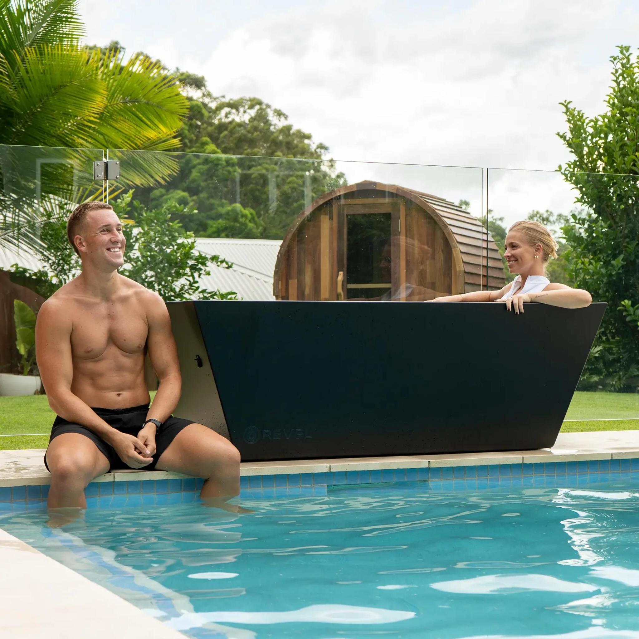 REVEL EDUR NOIR ACRYLIC ICE BATH TUB