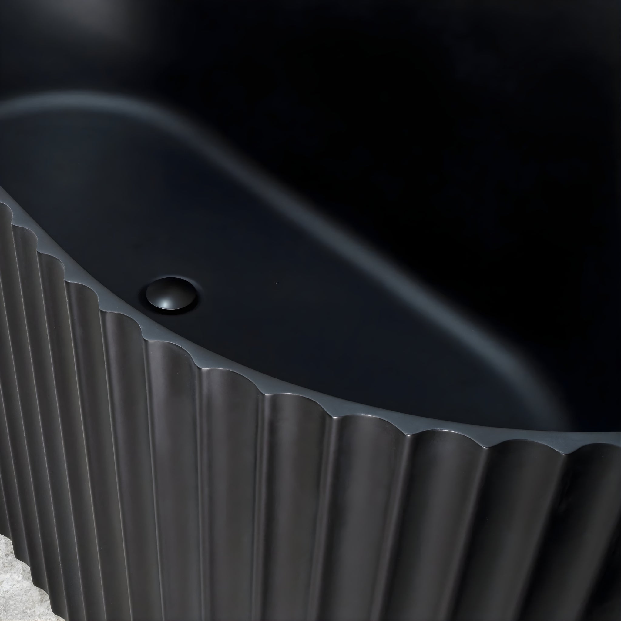 ENFLAIR AGORA GROOVE FLUTED FREESTANDING BATHTUB MATTE BLACK (AVAILABLE IN 1500MM AND 1700MM)