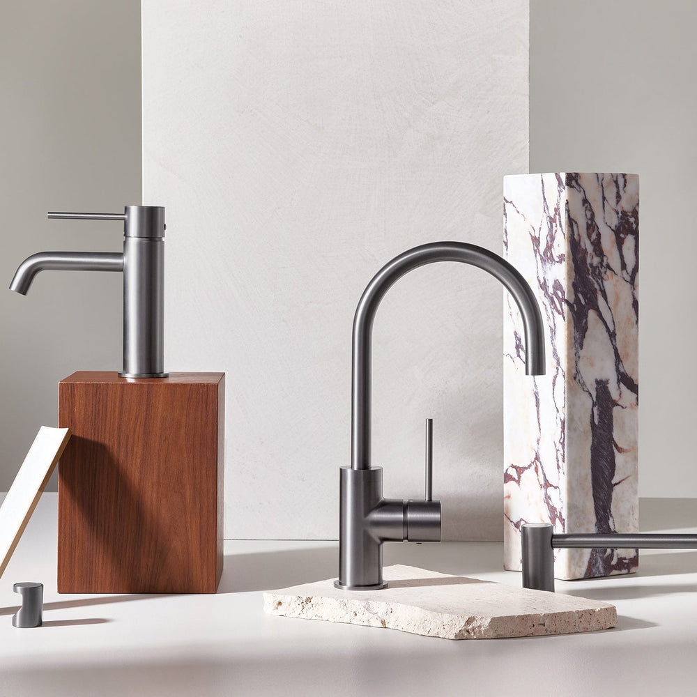 PHOENIX VIVID SLIMLINE LEAD FREE BASIN MIXER 166MM MATTE BLACK