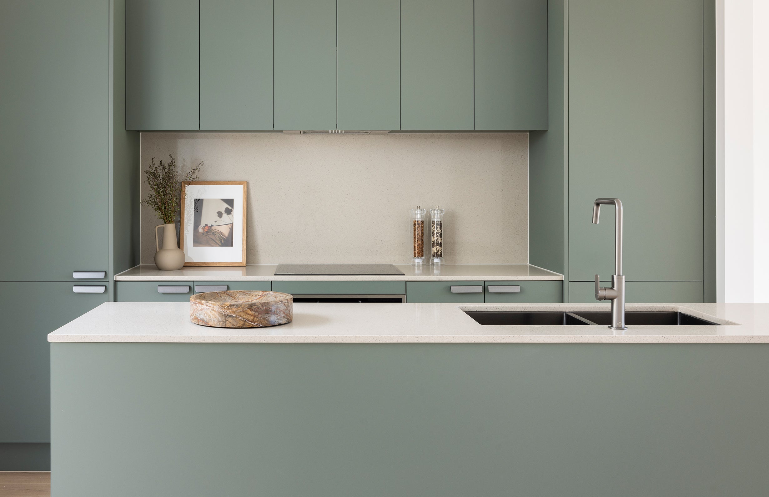 PHOENIX 4000 SERIES DOUBLE BOWL SINK 772MM BRUSHED CARBON