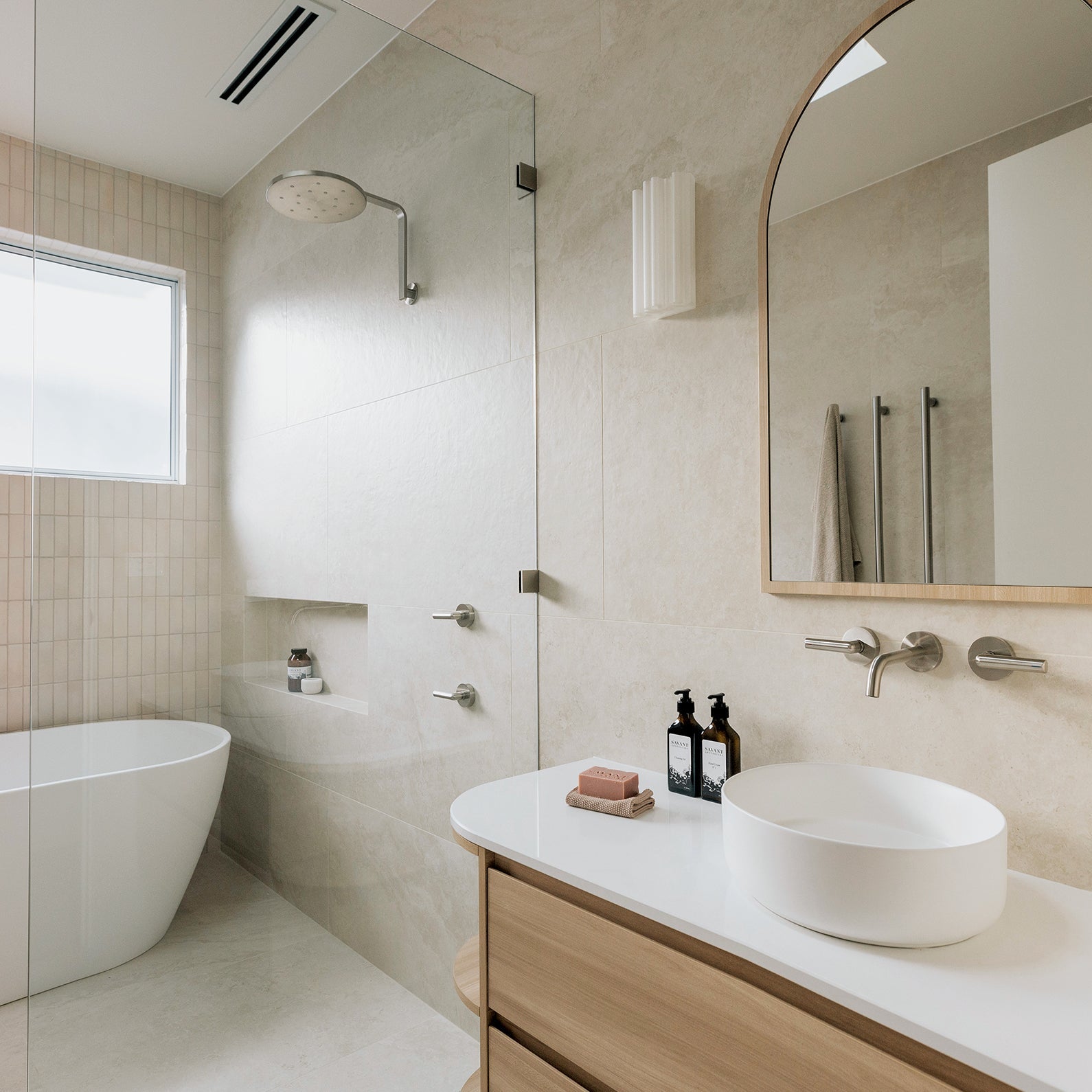 PHOENIX LUXEXP SHOWER ROSE 250MM BRUSHED NICKEL