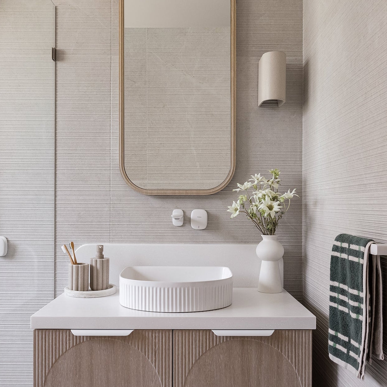 PHOENIX NUAGE NON-HEATED HAND TOWEL RAIL MATTE WHITE 290MM