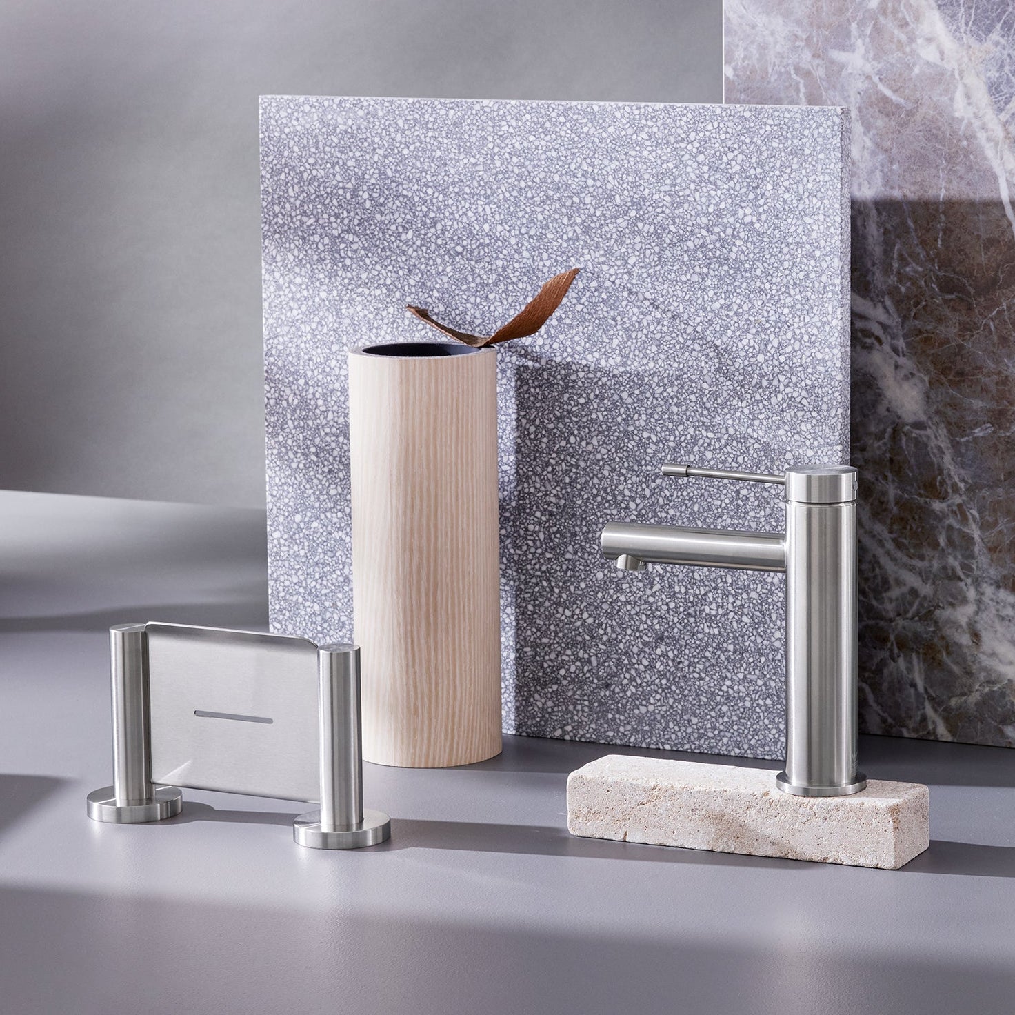 PHOENIX RADII SOAP DISH HOLDER ROUND PLATE SILVER GREY 140MM