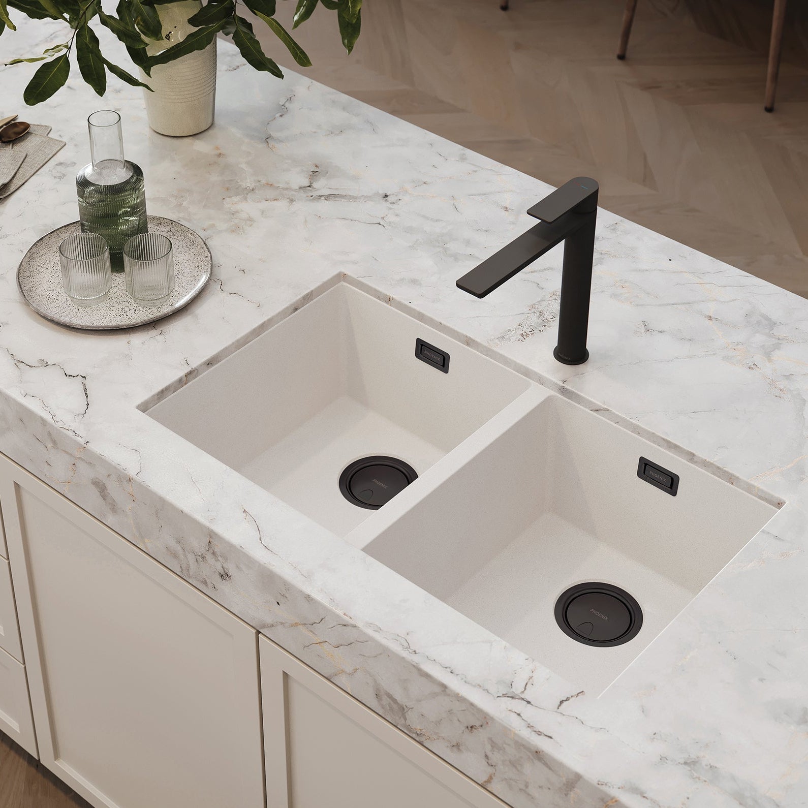 PHOENIX COVERED SINK BASKET WASTE WITH OVERFLOW MATTE BLACK