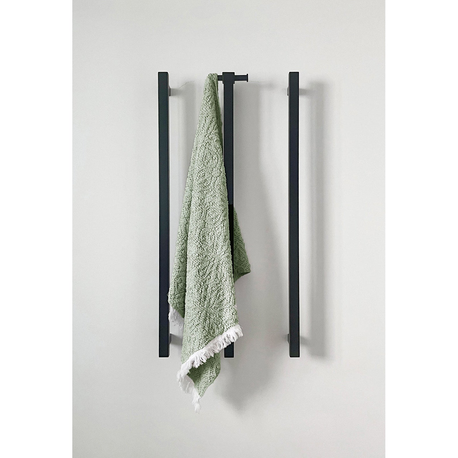 PHOENIX VERTICAL RAIL HOOK SQUARE MATTE BLACK