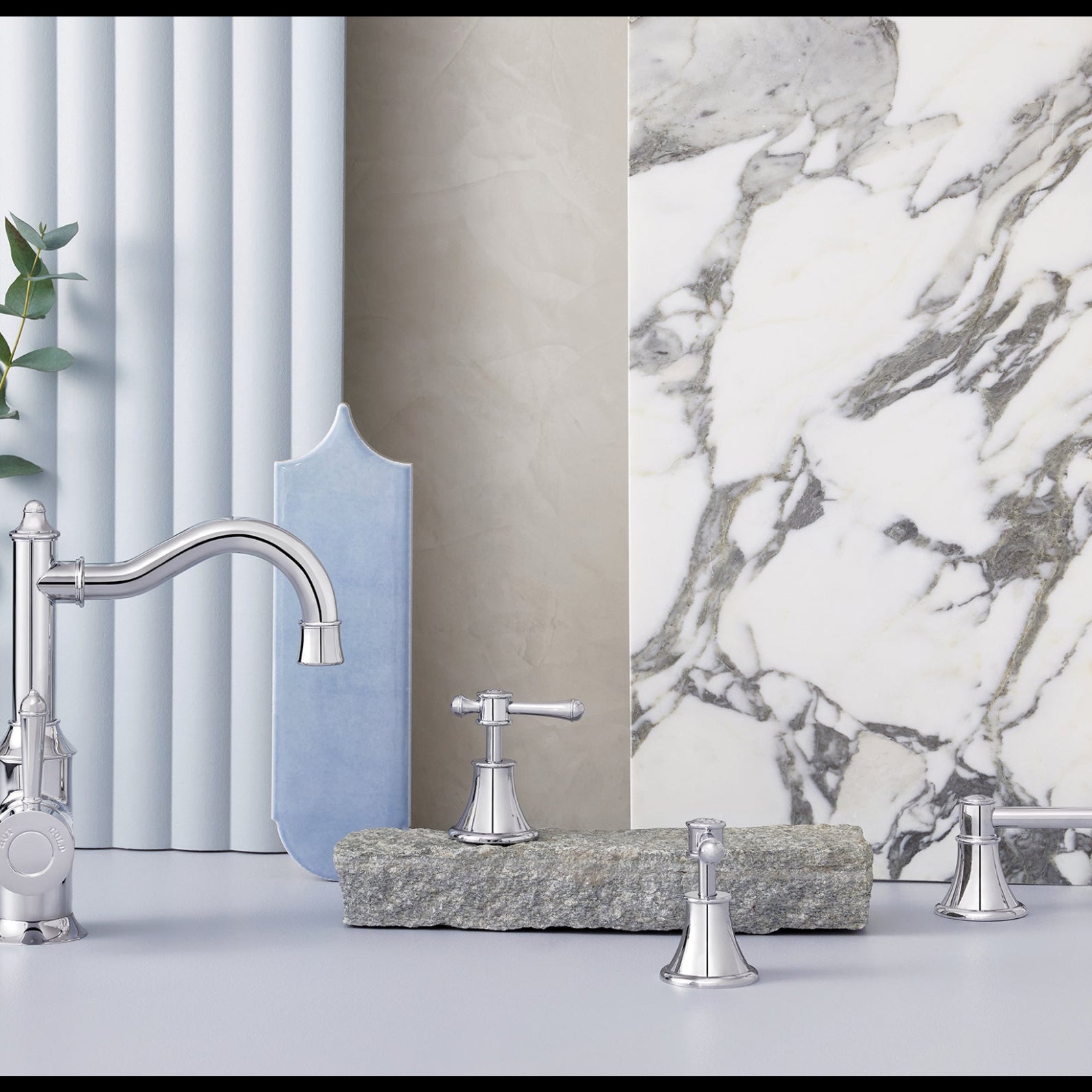 PHOENIX NOSTALGIA SINGLE NON-HEATED TOWEL RAIL CHROME 760MM