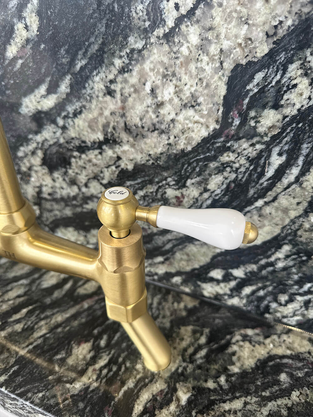 TURNER HASTINGS LUDLOW BRIDGE SINK MIXER TAP 400MM BRUSHED BRASS (CERAMIC HANDLE)