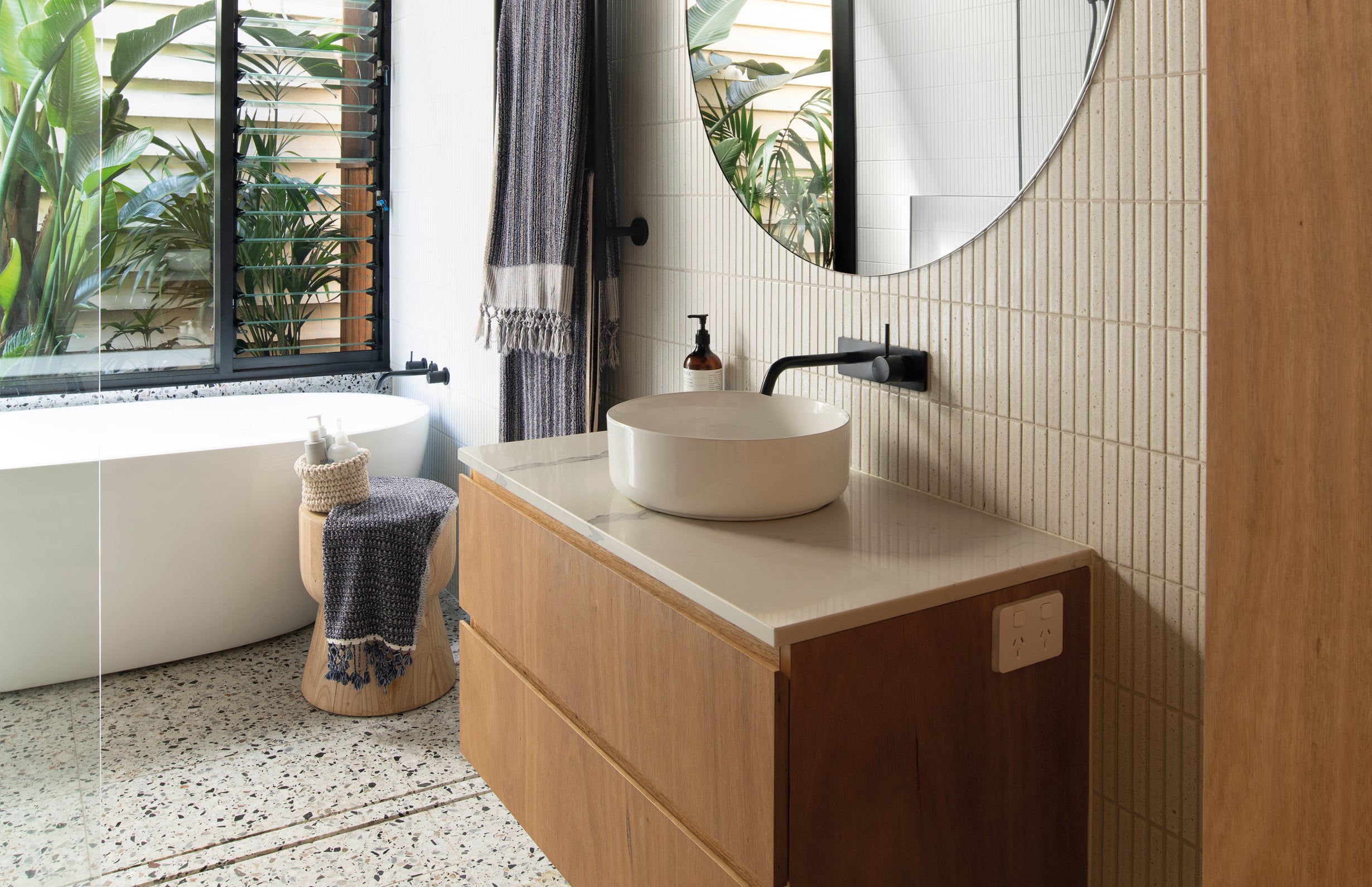 PHOENIX VIVID SLIMLINE UP BASIN BATH WALL MIXER SET MATTE BLACK