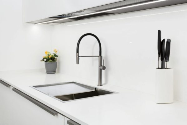 LINSOL QUADRUM STAINLESS STEEL SINK SCOTH BRITE 27L, 32L, 36L, 40L and 66L