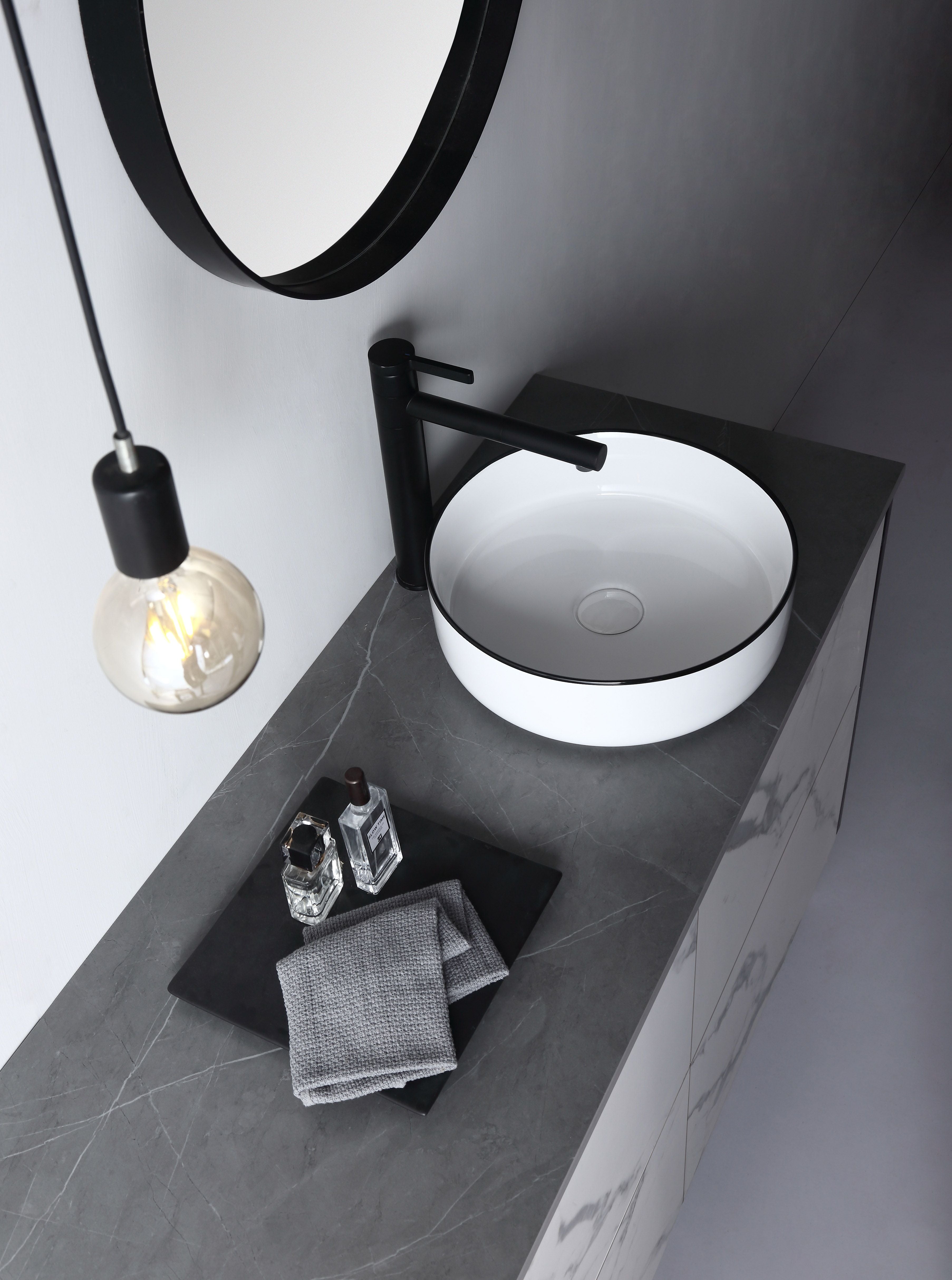 AULIC DOVE BASIN WHITE WITH BLACK EDGE 360MM