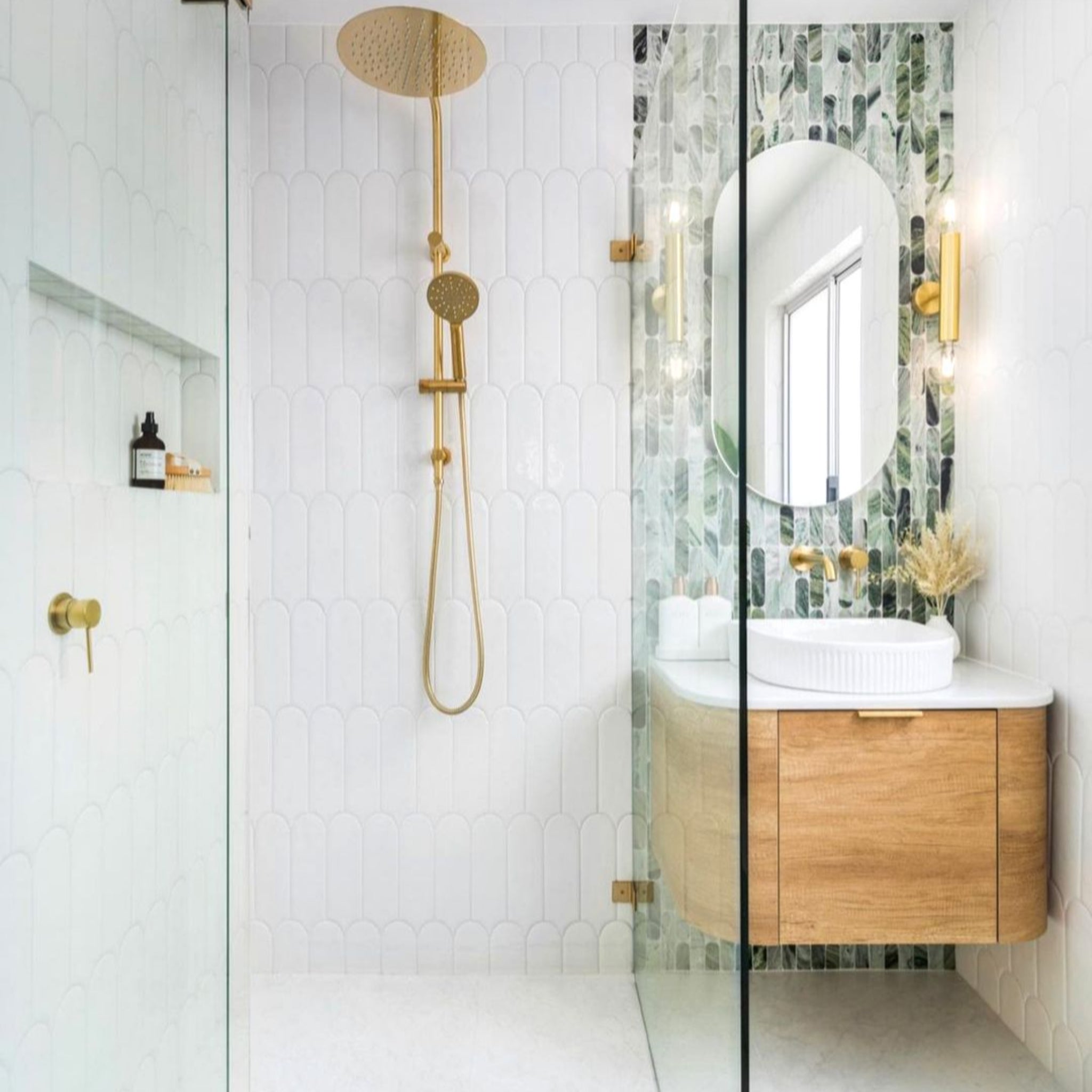 OTTI BONDI NATURAL OAK 600MM CURVE SINGLE BOWL WALL HUNG VANITY