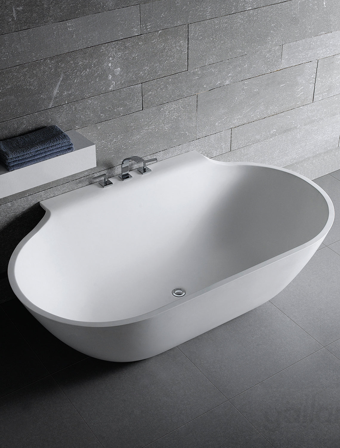 GALLARIA VARESE BACK TO WALL STONE BATHTUB WHITE 1715MM
