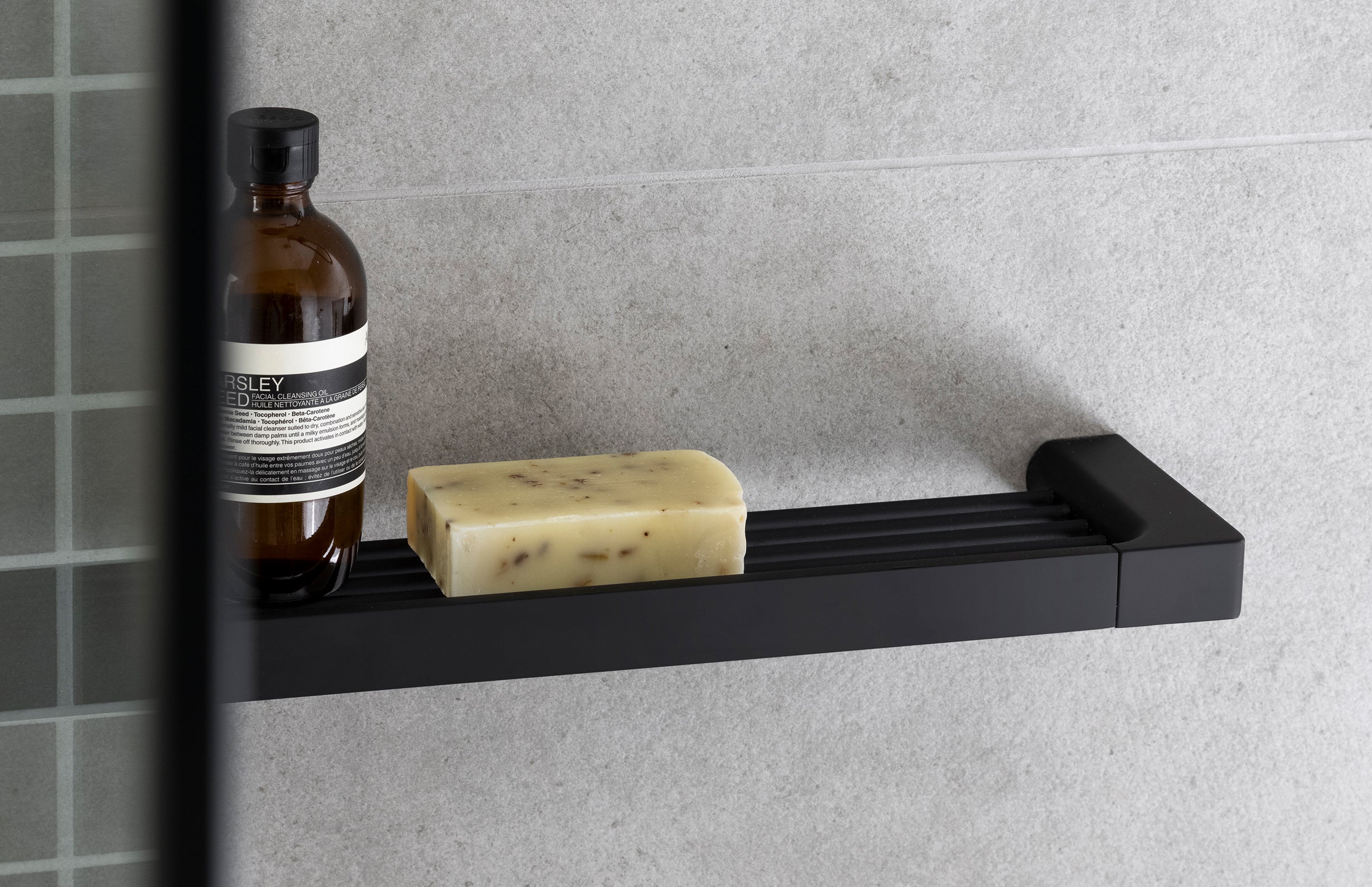 PHOENIX GLOSS SHOWER SHELF MATTE BLACK 400MM